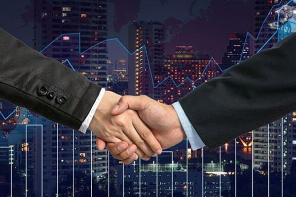 **Risk Management in Foreign Trade: Practical Solutions to Minimize Losses and Maximize Profits**